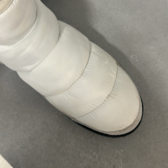 Ugg snow boots - Picture 3 of 3